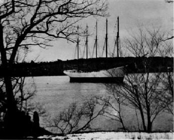 Photograph of the <i>Caroll A. Deering</i>, date unknown.  From the Mariners Museum, presented online by the National Park Service, Cape Hatteras National Seashore. 