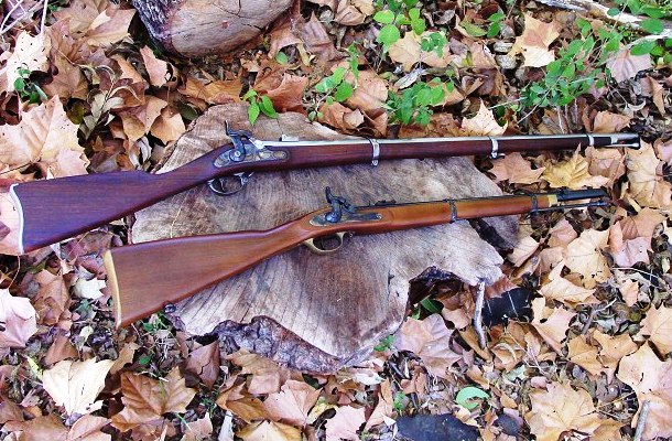 Image of a Springfield rifled musket and an Enfield musketoon.