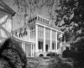 Hayes Plantation house as seen from the waterfront. Photograph by Tim Buchman. Courtesy of Preservation North Carolina.