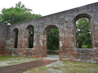 The ruins of St. Philip's Church in Brunswick. Image from Flickr user Travis S.